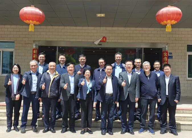 鉴定技术成员合照